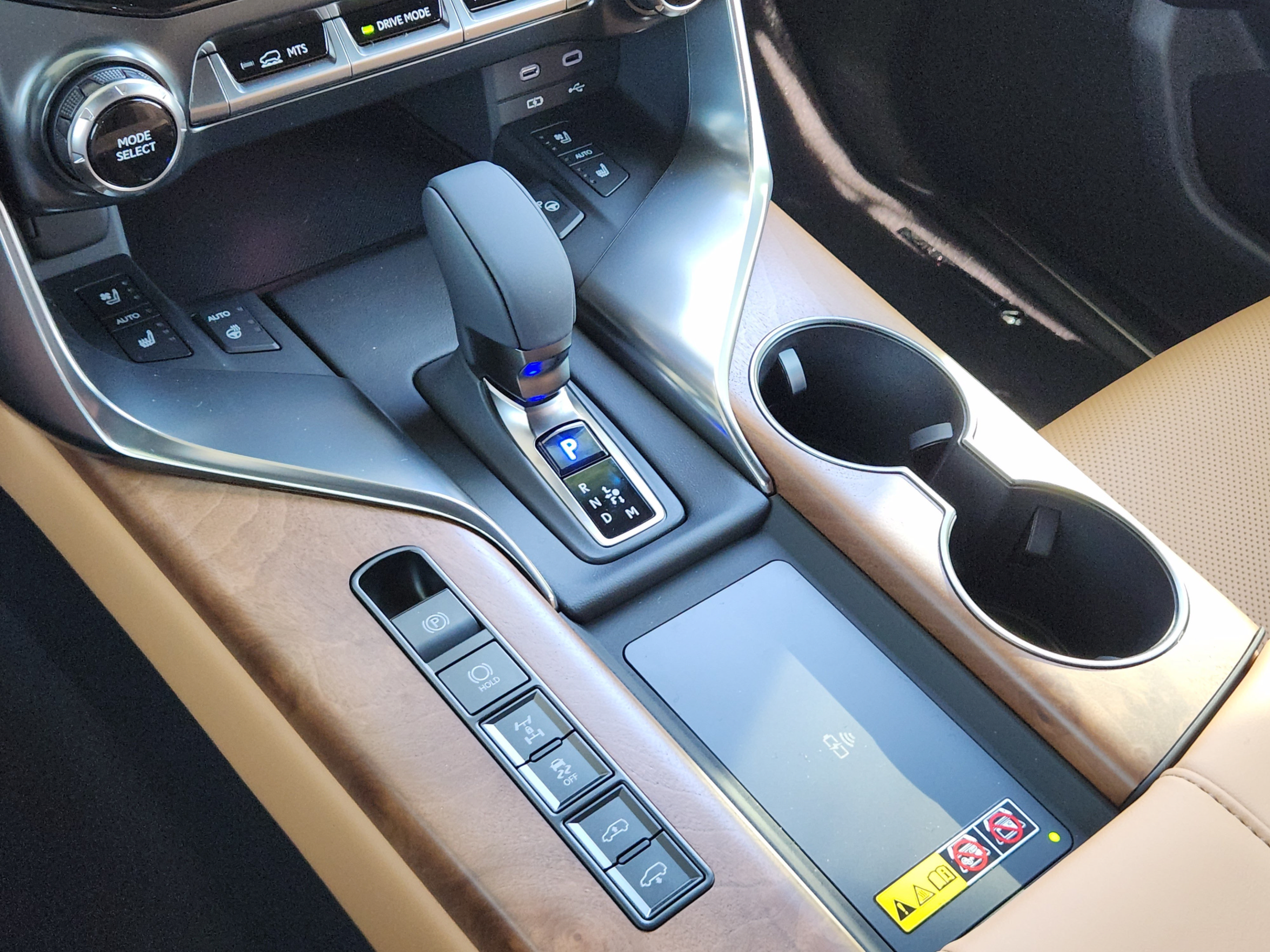 New 2026 Lexus LX 700h Luxury AWD/4WD image 11