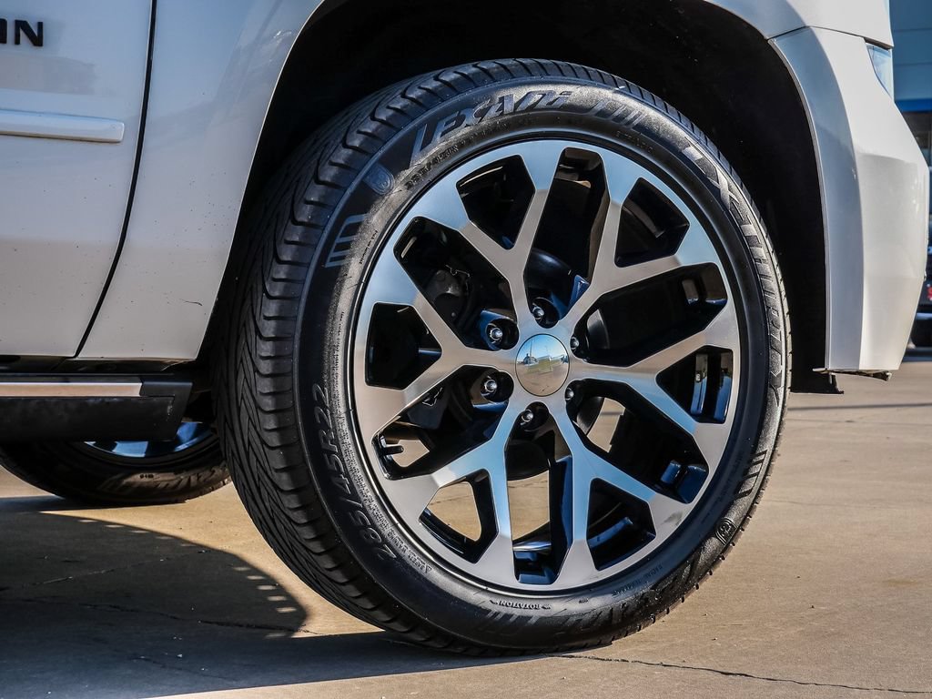 Used 2020 Chevrolet Suburban Premier w/ Premier Plus Edition AWD/4WD image 9
