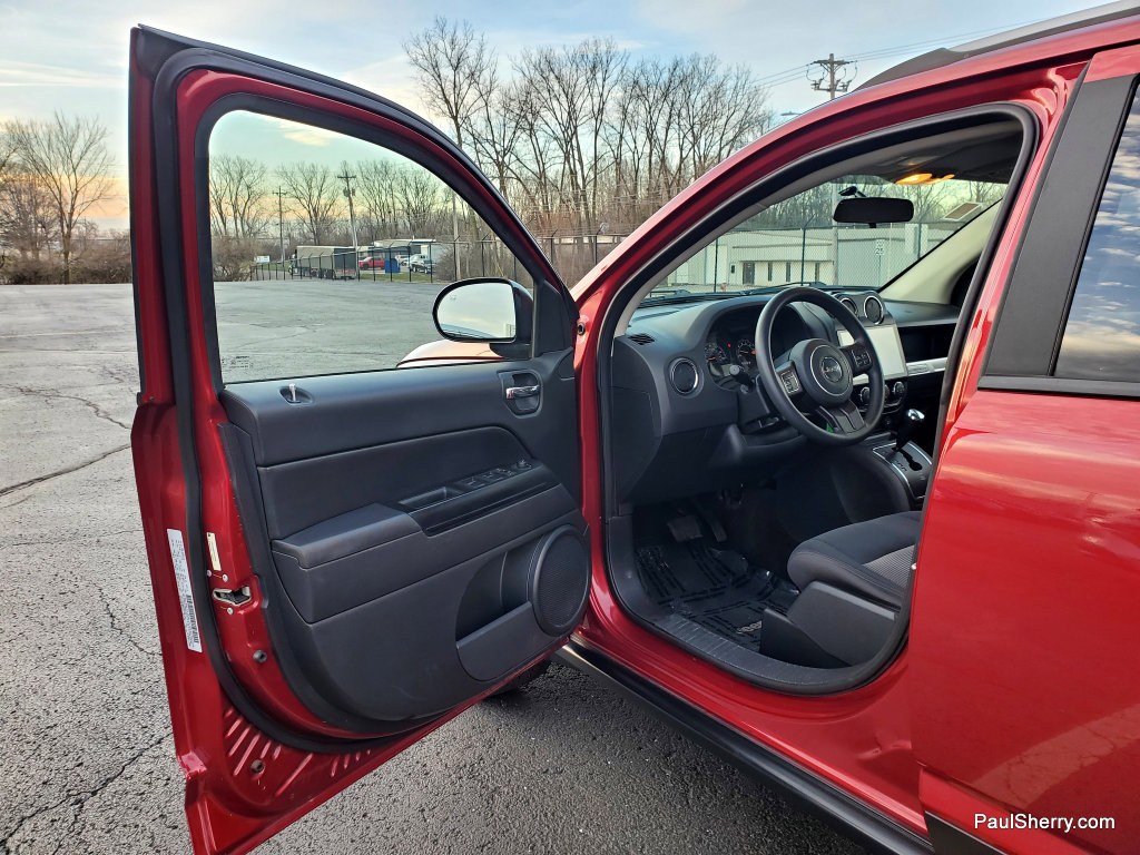Used 2015 Jeep Compass Sport w/ Power Value Group image 17