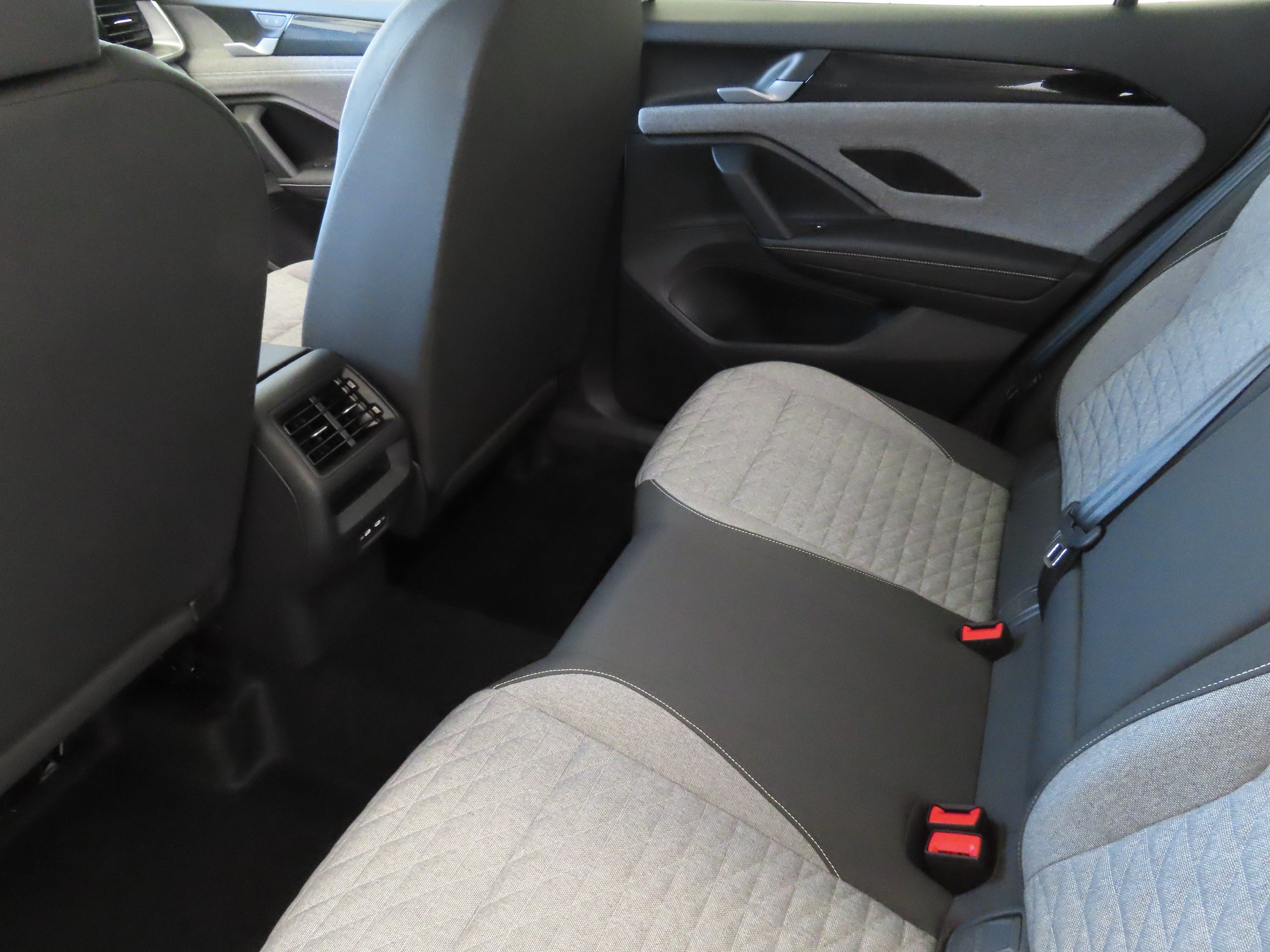 New 2026 Volkswagen Tiguan S FWD image 21