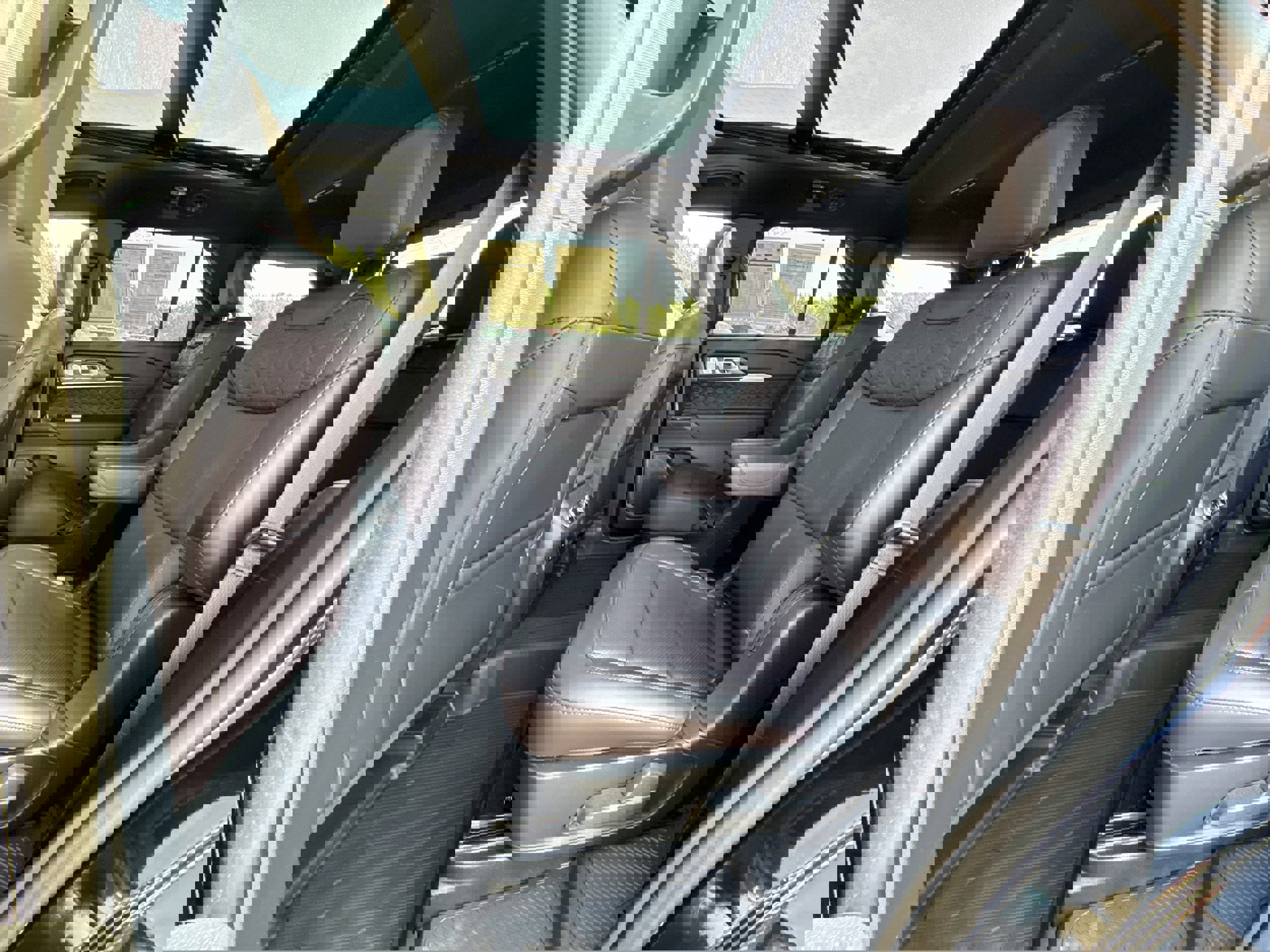 Used 2025 Ford Explorer Platinum w/ Ultimate Package image 23