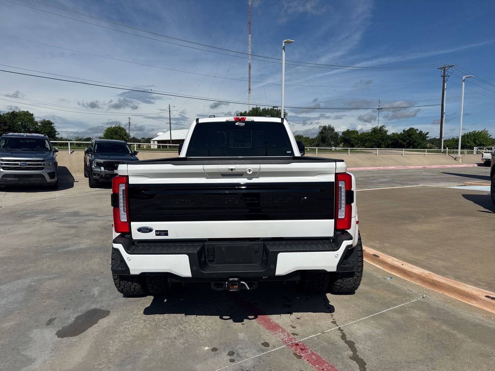 Used 2025 Ford F450 Platinum w/ FX4 Off-Road Package AWD/4WD image 6