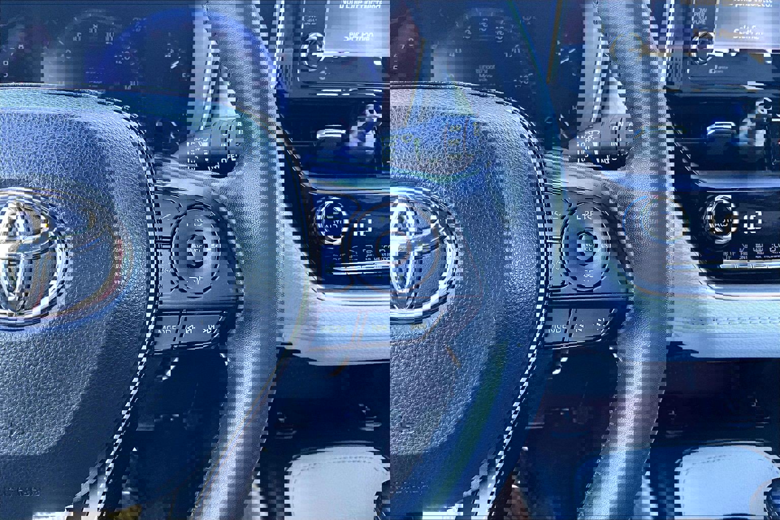 Used 2019 Toyota Corolla XSE w/ Body Protection Package FWD image 18