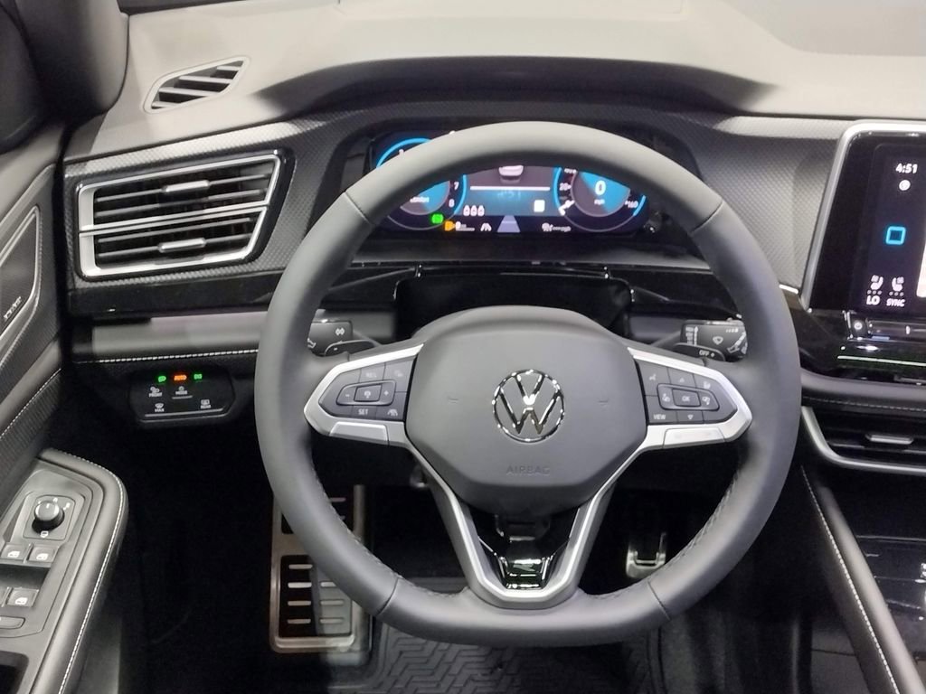New 2026 Volkswagen Atlas Cross Sport SEL Premium R-Line image 40