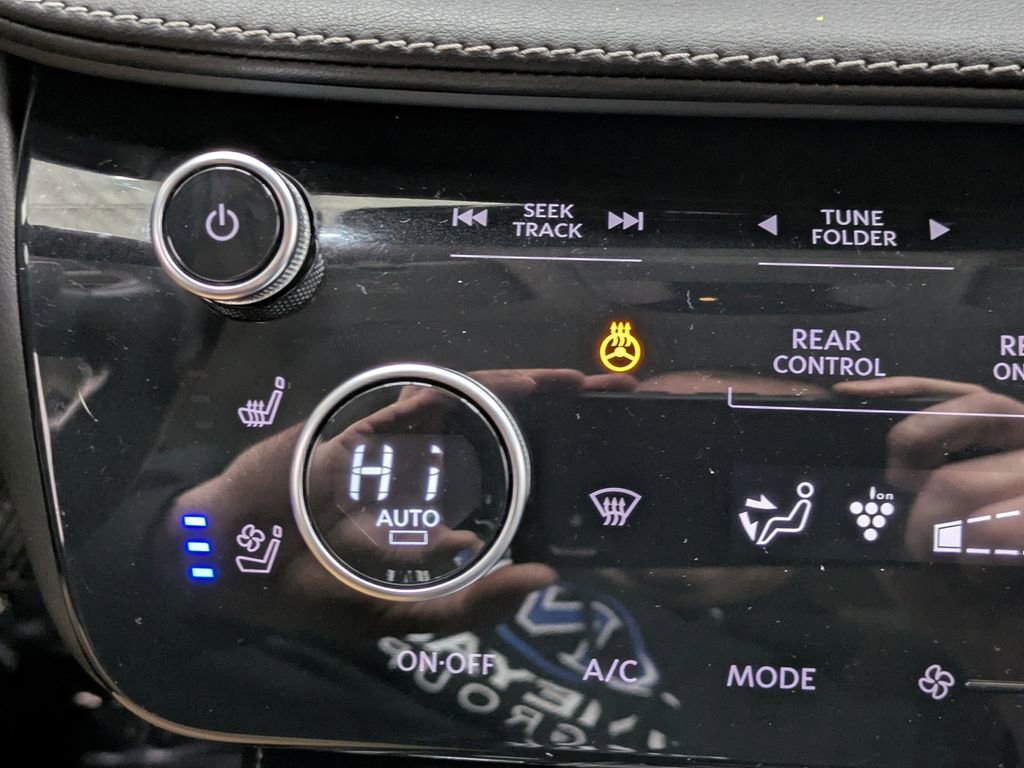 Used 2022 INFINITI QX60 Sensory image 10