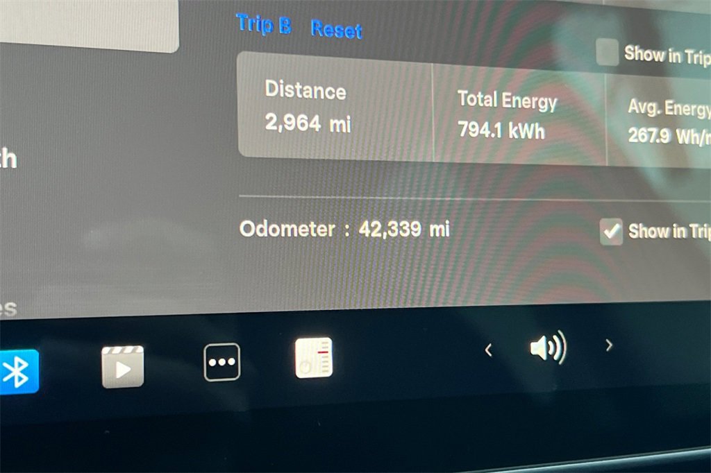 Used 2023 Tesla Model Y Long Range image 24