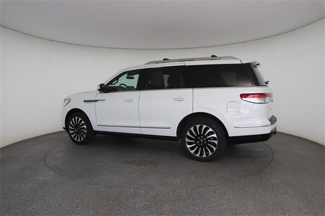 Used 2024 Lincoln Navigator Black Label image 9