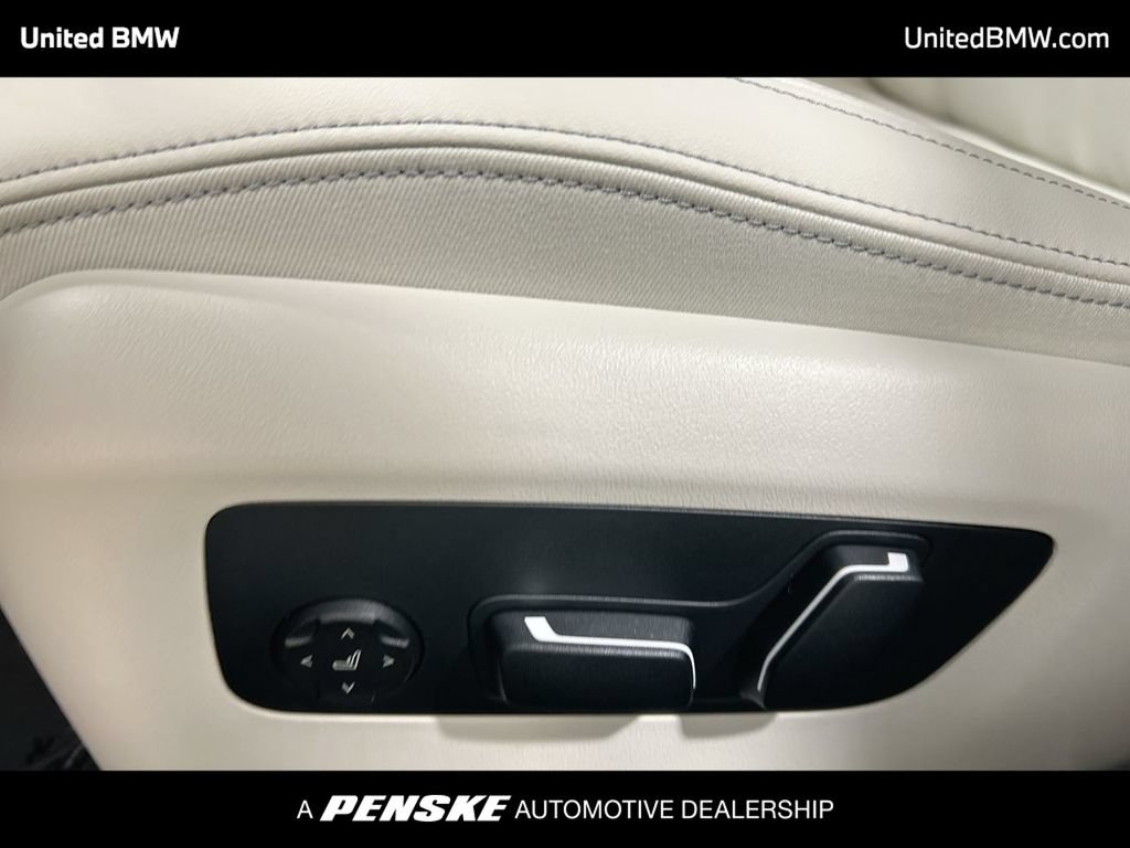 Used 2026 BMW 530i w/ M Sport Package RWD image 12