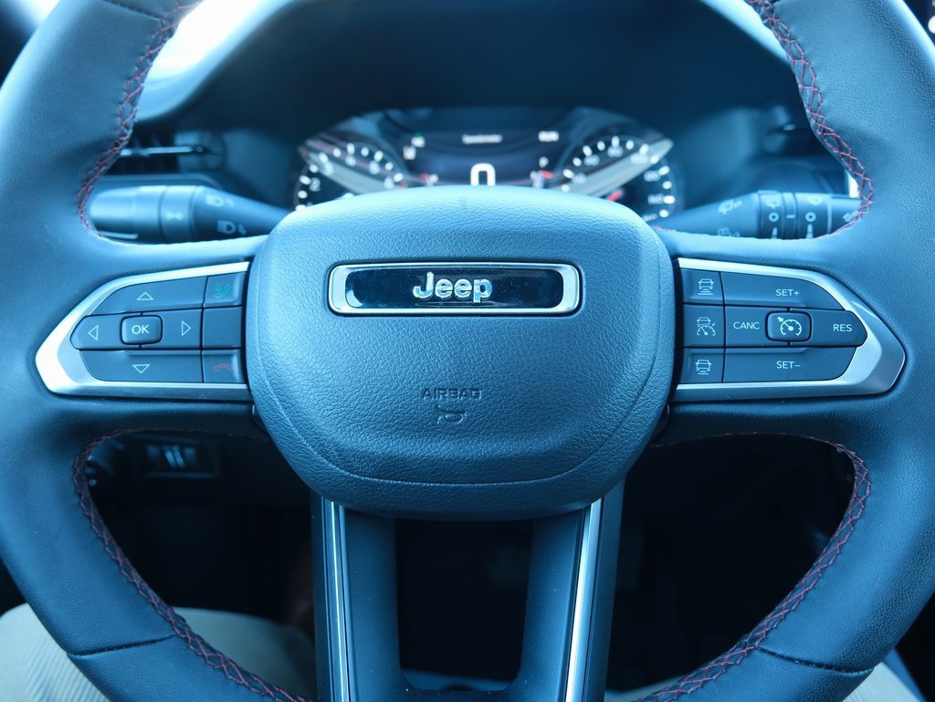 Used 2024 Jeep Compass Trailhawk image 16