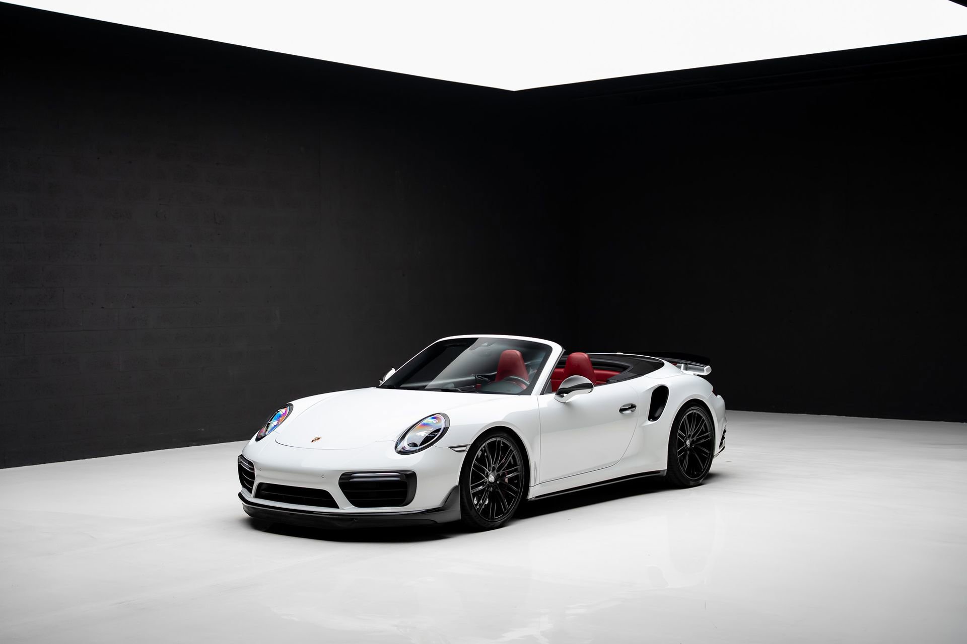 Used 2019 Porsche 911 Turbo image 6