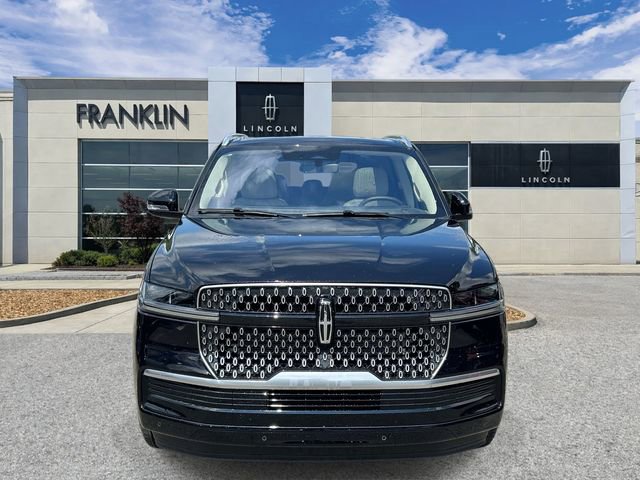 New 2025 Lincoln Navigator Reserve AWD/4WD image 2