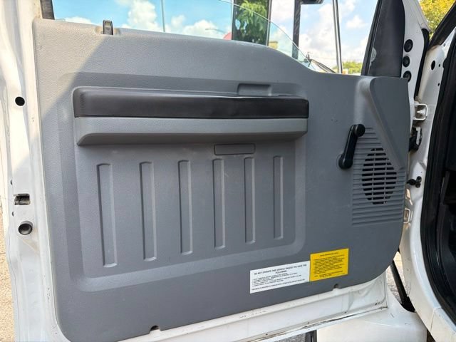 Used 2015 Ford F750 2WD Regular Cab Super Duty image 9