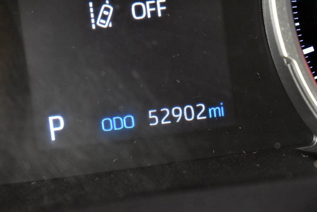 Used 2021 Toyota RAV4 XLE image 31