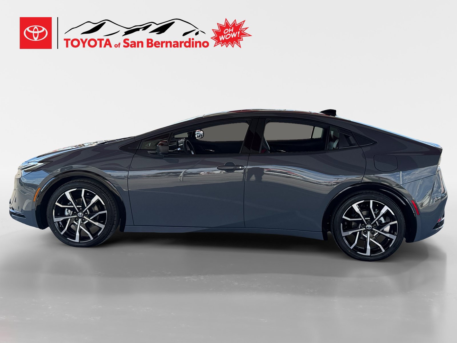 New 2027 Toyota Prius Plug-In Hybrid FWD image 2
