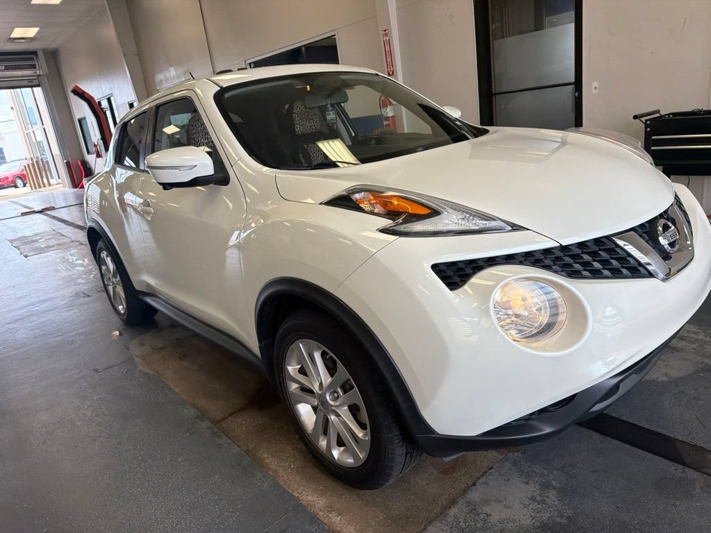 Used 2015 Nissan Juke SV w/ Technology Package FWD image 1
