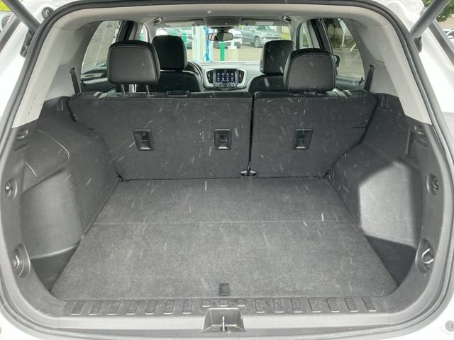 Used 2024 GMC Terrain SLT AWD/4WD image 15