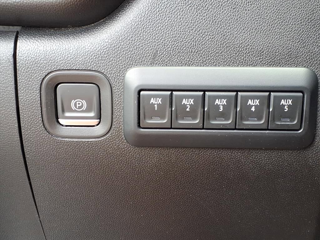 Used 2024 Chevrolet Silverado 3500 W/T AWD/4WD image 25