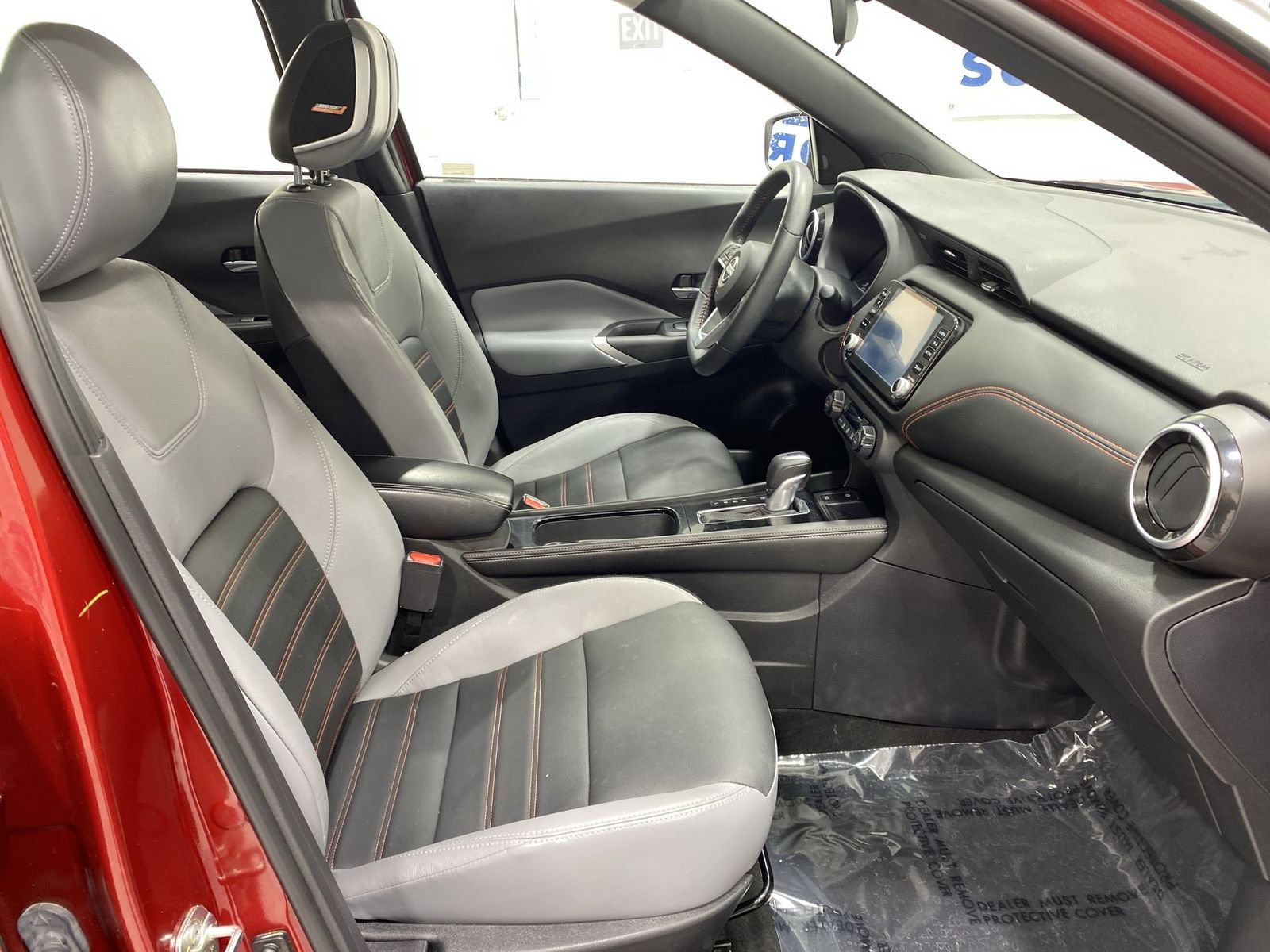 Used 2023 Nissan Kicks SR w/ SR Premium Package FWD image 23