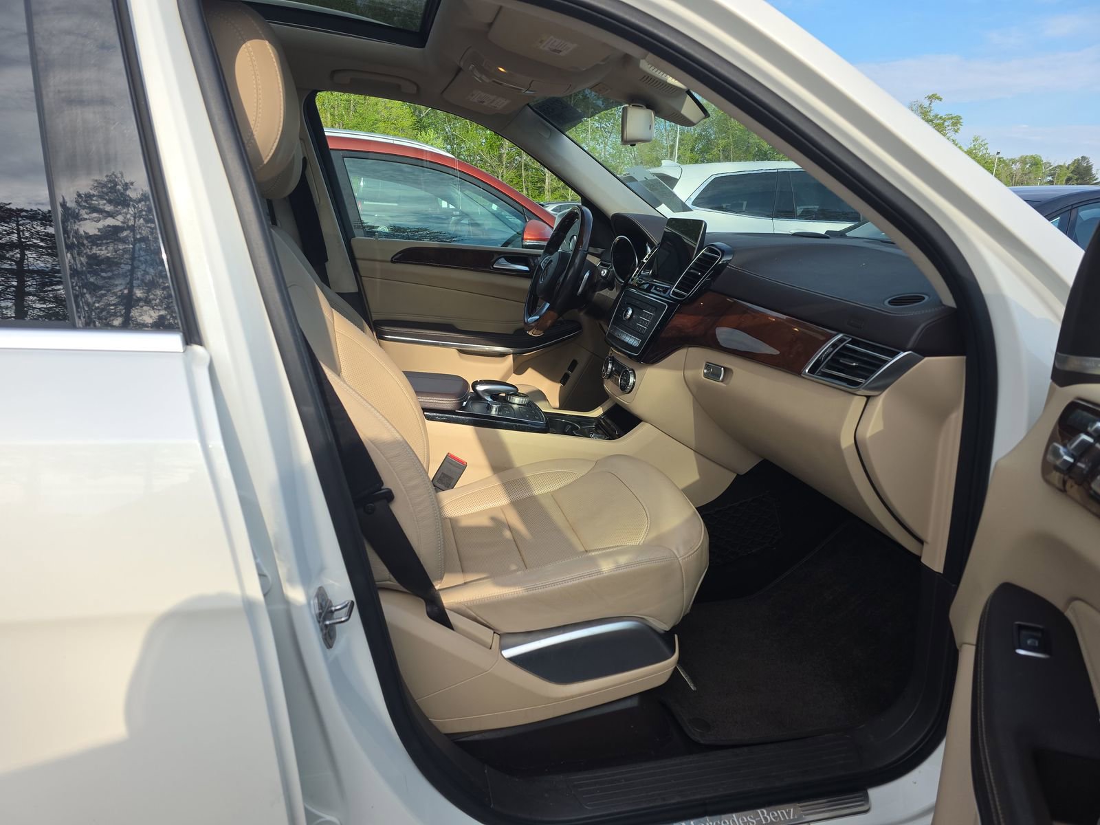 Used 2018 Mercedes-Benz GLS 550 4MATIC w/ Driver Assistance Package image 13