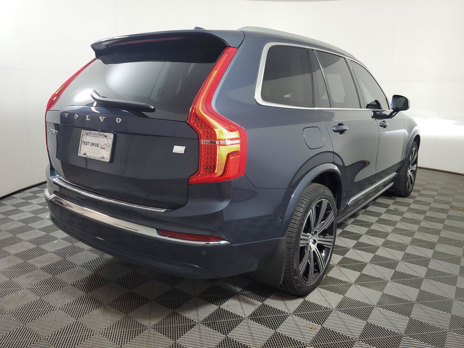 Certified 2024 Volvo XC90 T8 Plus w/ Protection Package AWD/4WD image 6