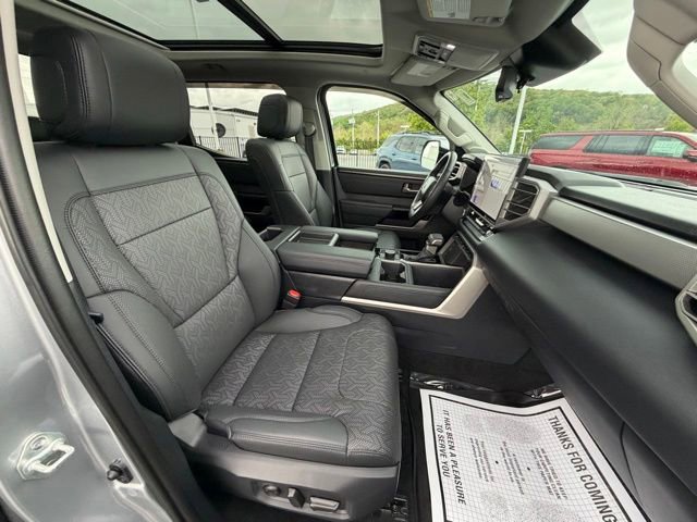 Used 2024 Toyota Tundra Limited AWD/4WD image 40