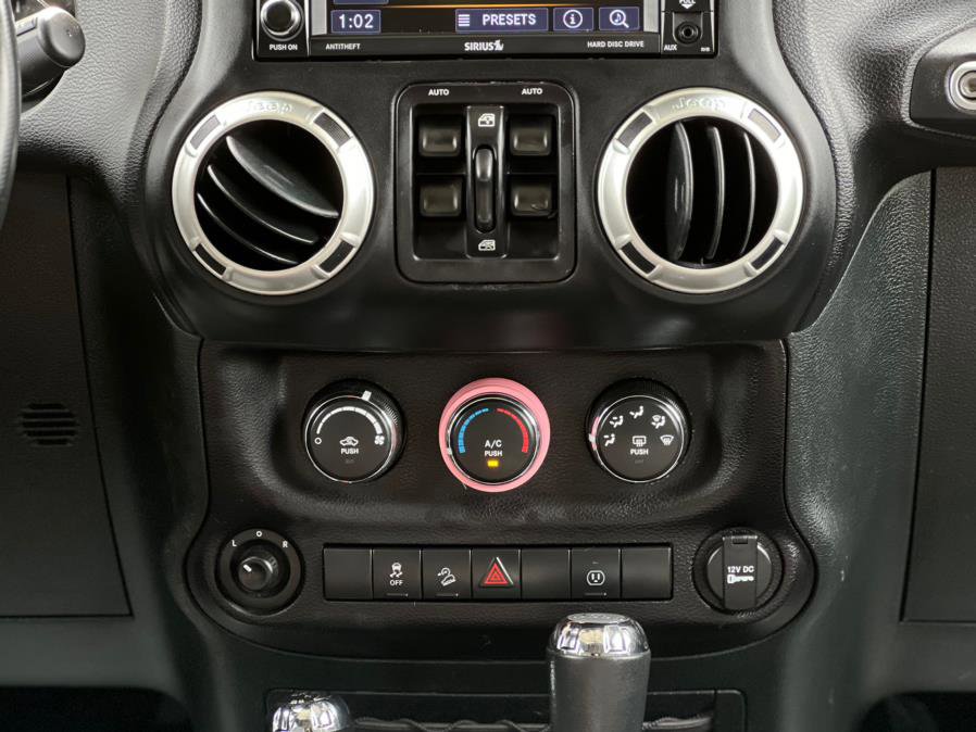 Used 2018 Jeep Wrangler Unlimited Sahara image 17