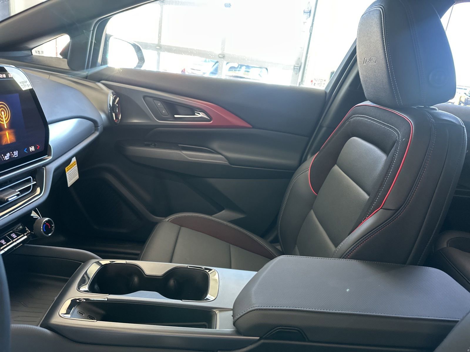 New 2025 Chevrolet Equinox EV RS image 24