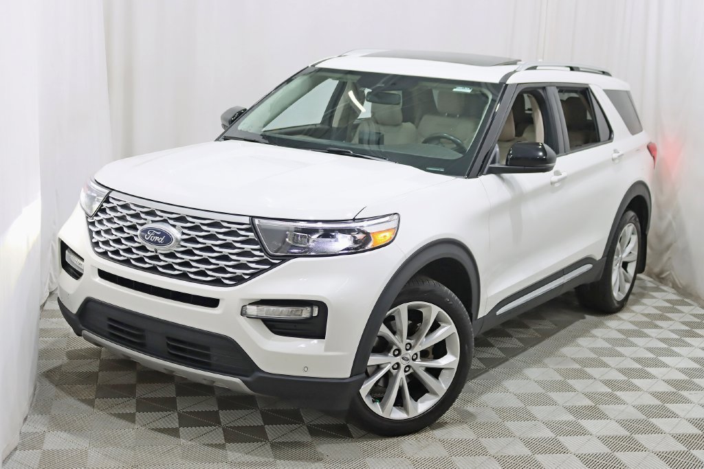 Used 2022 Ford Explorer Platinum w/ Equipment Group 601A AWD/4WD image 5