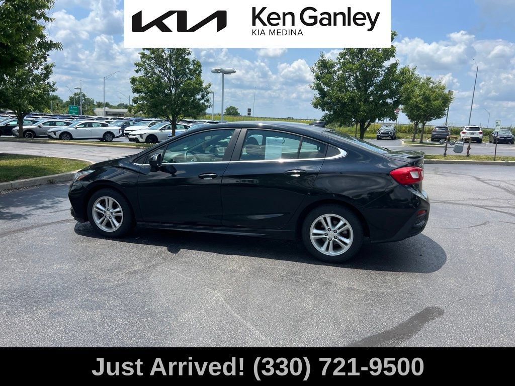 Used 2016 Chevrolet Cruze LT w/ Convenience Package FWD image 8