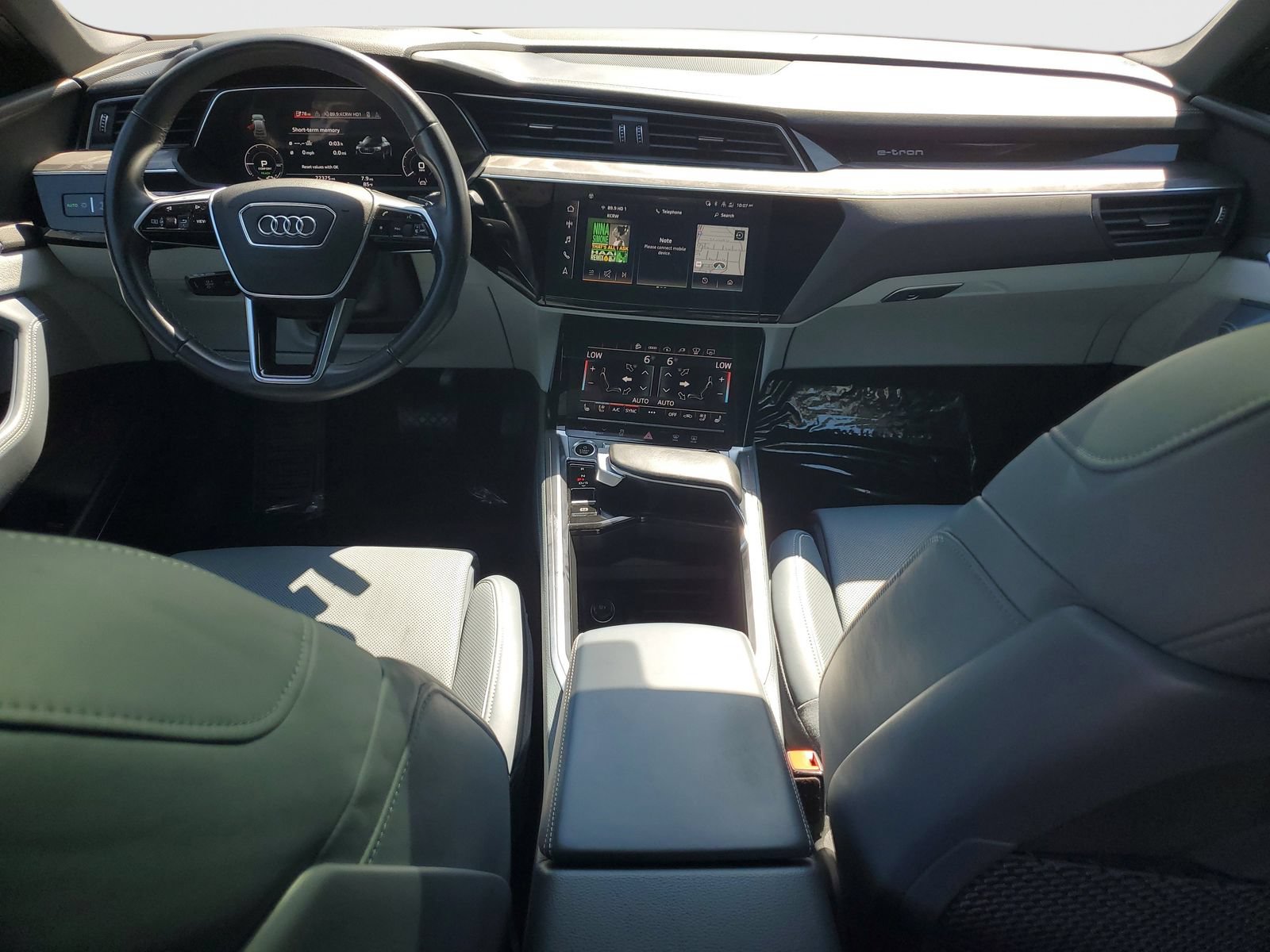 Used 2023 Audi e-tron Prestige w/ Prestige Package AWD/4WD image 10