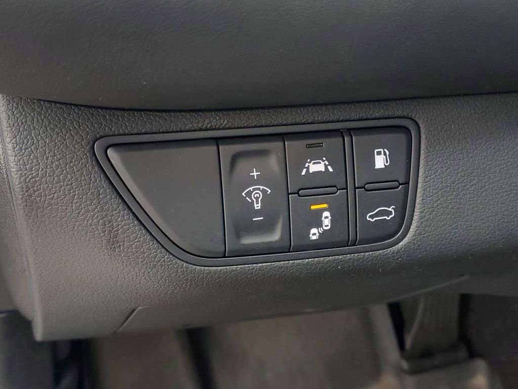 Used 2020 Genesis G70 2.0T w/ Elite Package image 17