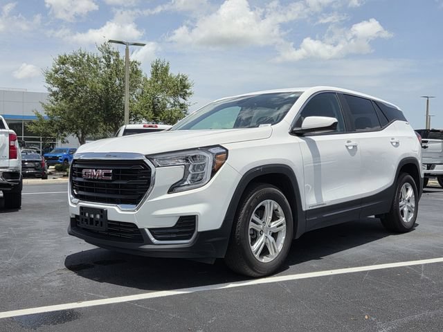 Certified 2024 GMC Terrain SLE FWD image 2