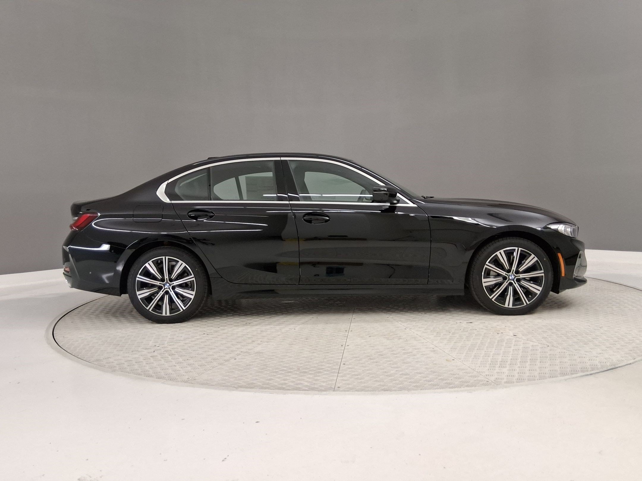 New 2026 BMW 330i Sedan w/ Convenience Package RWD image 6