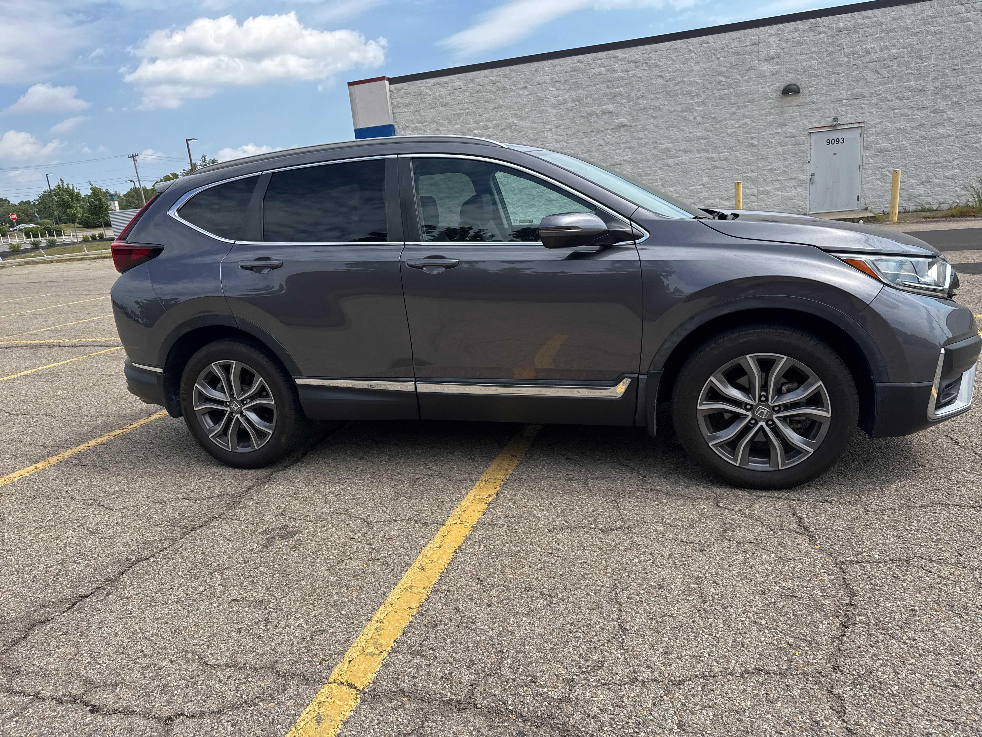 Used 2020 Honda CR-V Touring image 23
