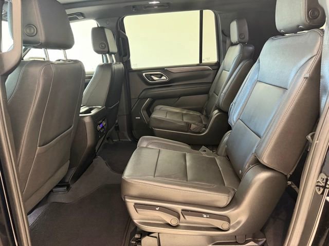 Used 2023 Chevrolet Suburban Z71 w/ Luxury Package AWD/4WD image 19
