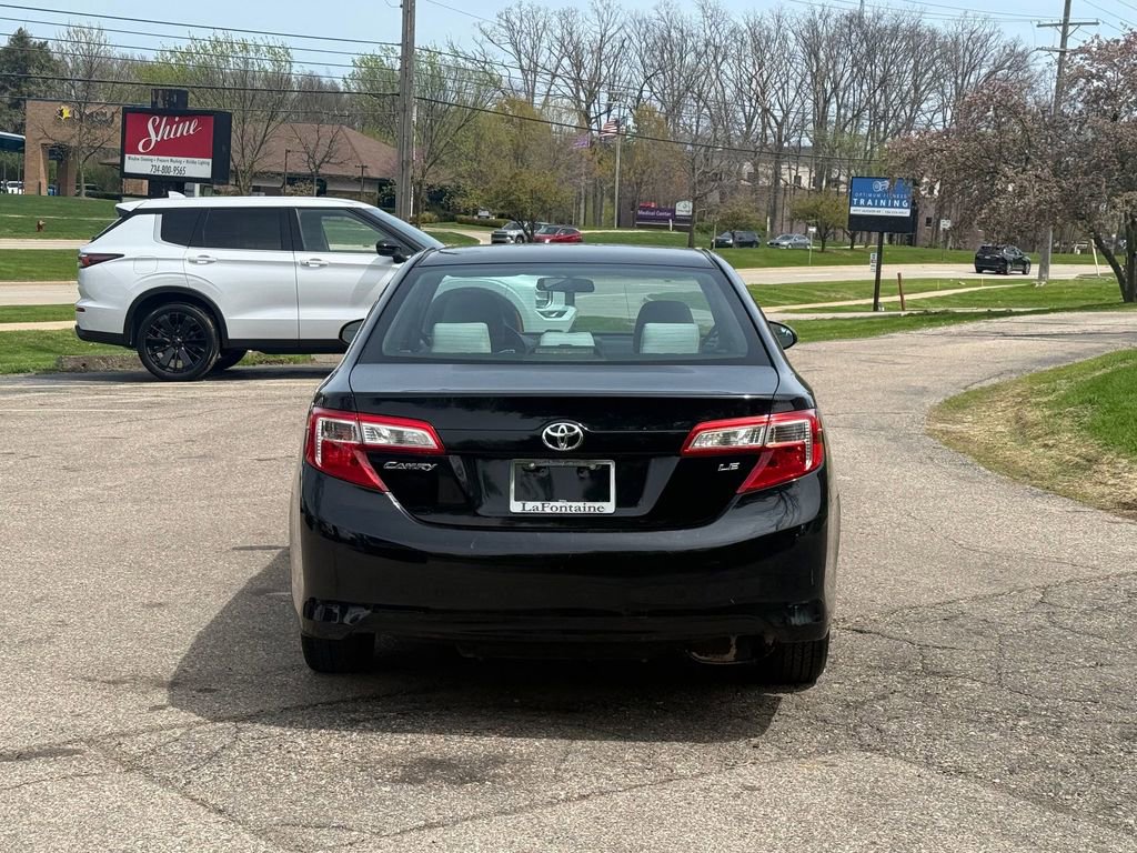 Used 2012 Toyota Camry LE FWD image 5