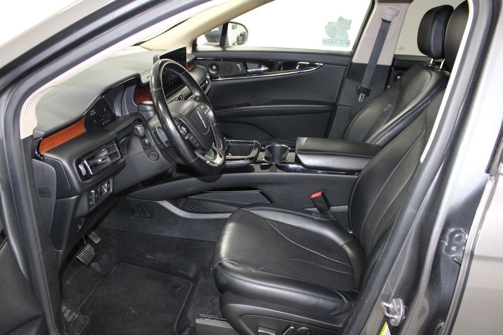 Used 2022 Lincoln Nautilus Reserve w/ Equipment Group 201A image 23