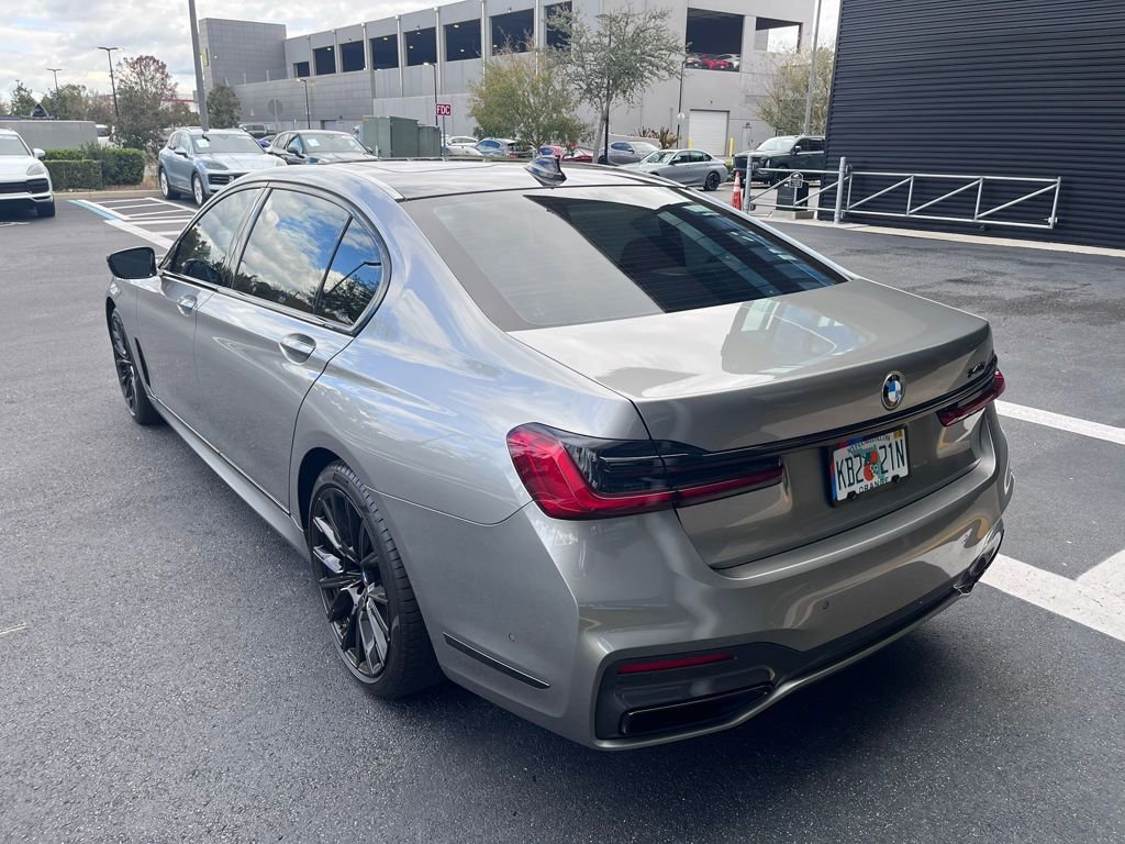 Used 2022 BMW 740i w/ M Sport Package image 12