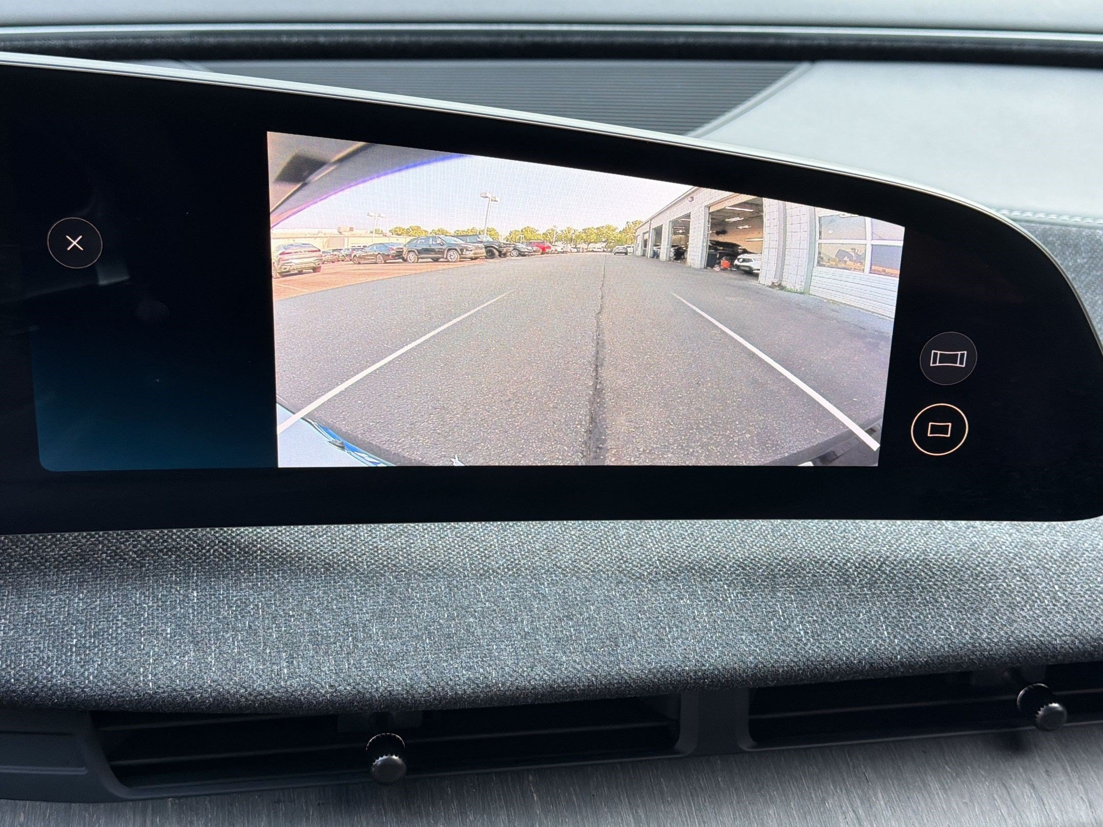 Used 2024 Lucid Air Pure RWD image 18