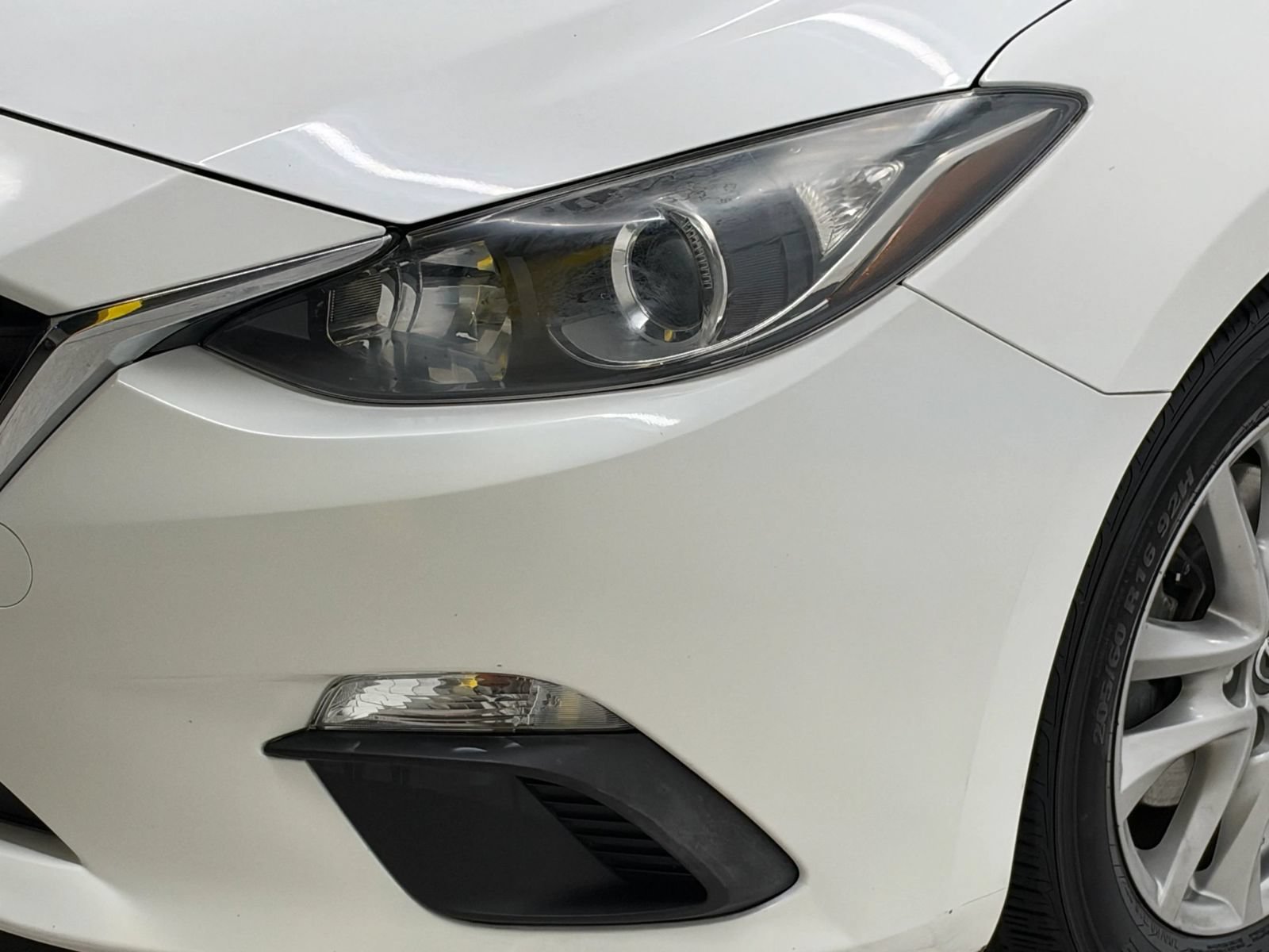 Used 2016 MAZDA MAZDA3 i Sport w/ Preferred Equipment Package FWD image 4