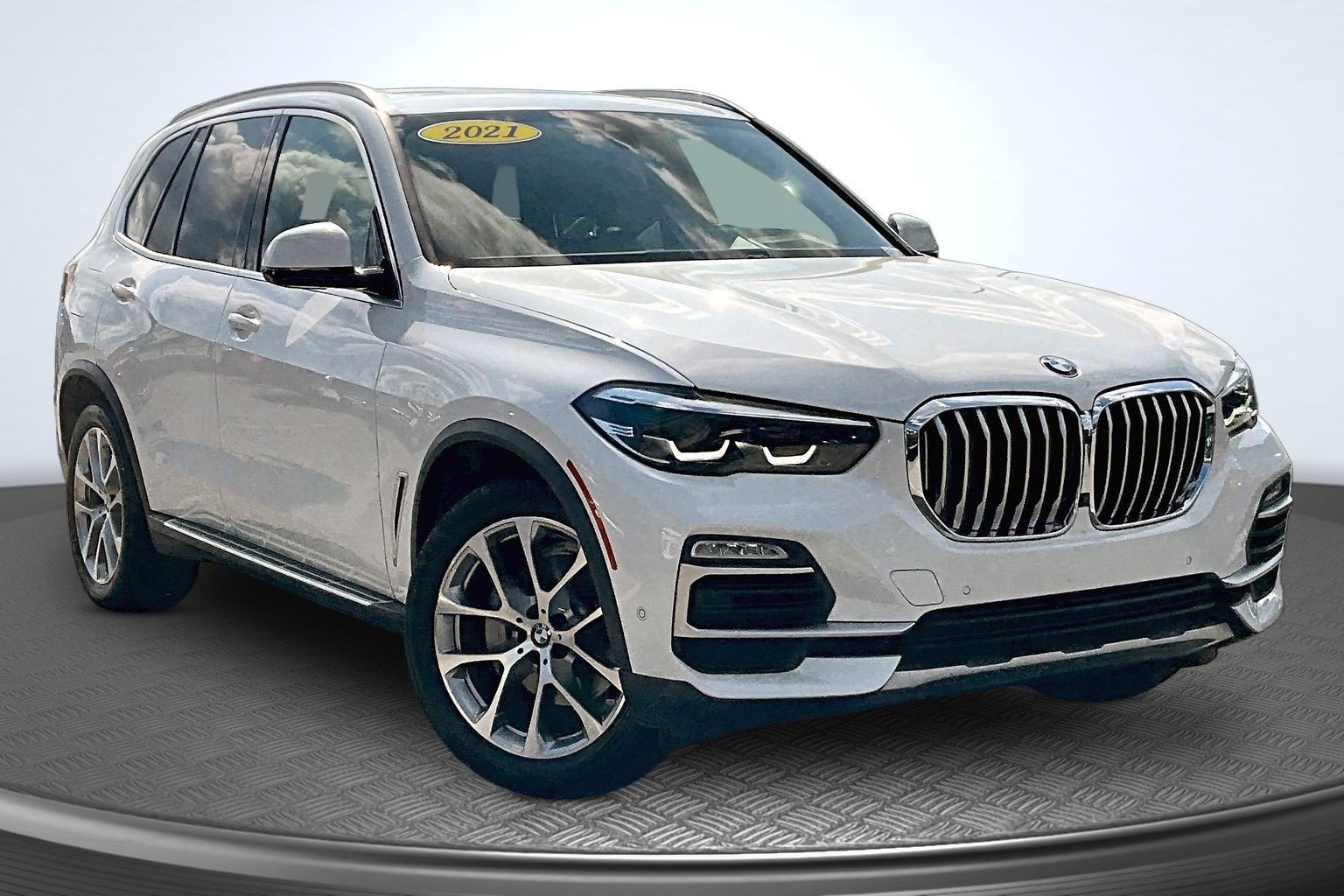 Used 2021 BMW X5 sDrive40i RWD image 2