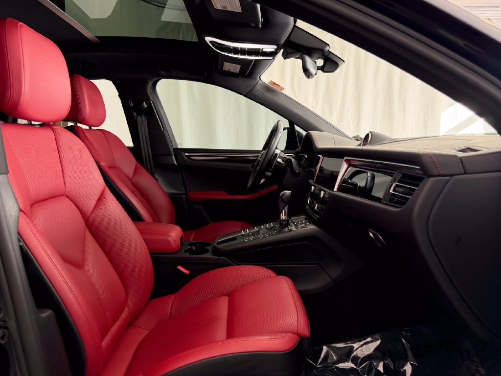 Certified 2021 Porsche Macan S AWD/4WD image 15