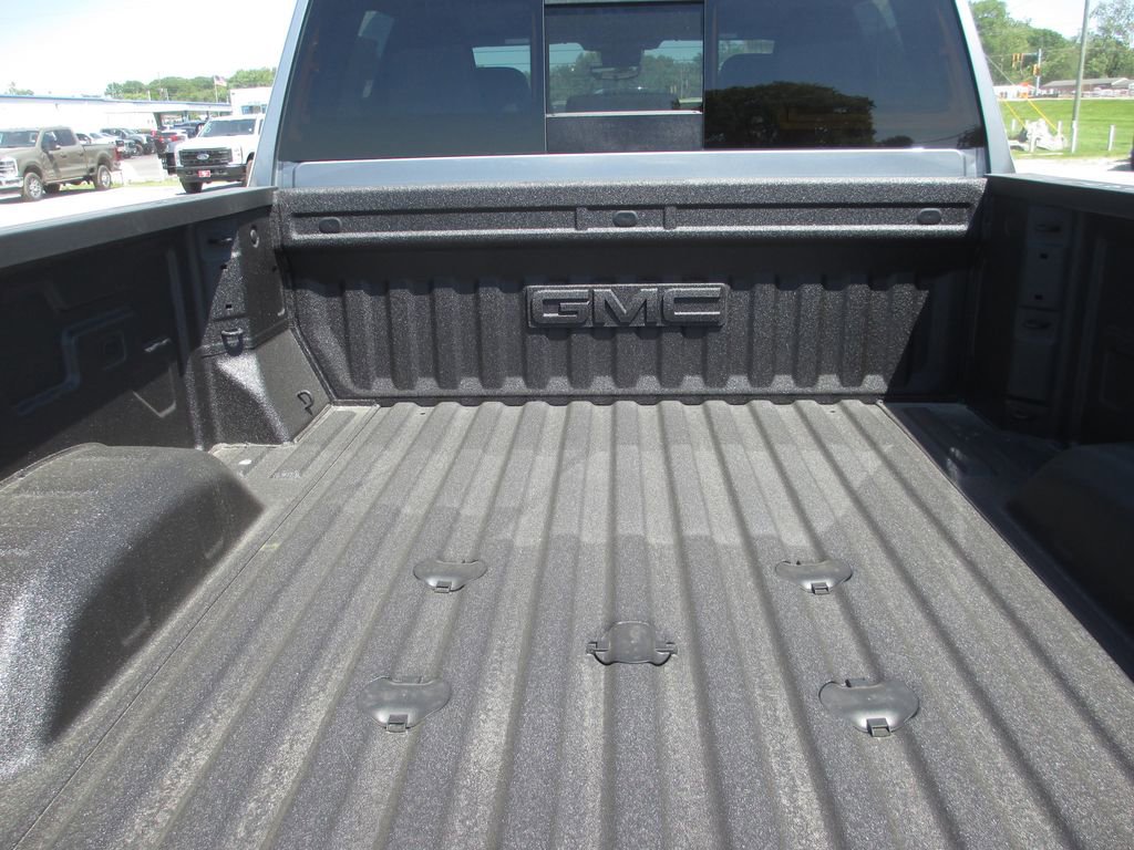 New 2026 GMC Sierra 2500 AT4 w/ AT4 Premium Plus Package AWD/4WD image 7