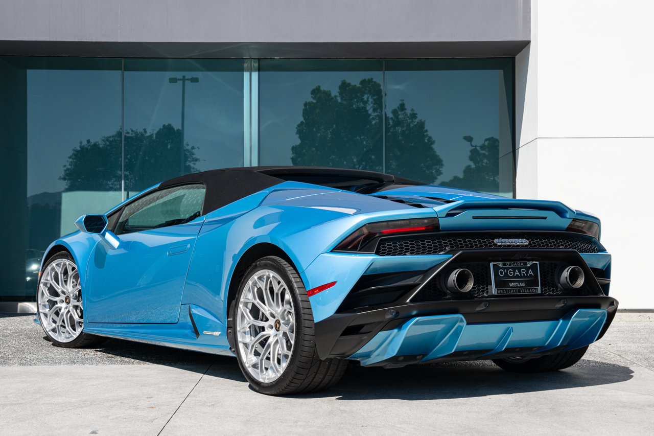 Used 2023 Lamborghini Huracan EVO RWD image 10