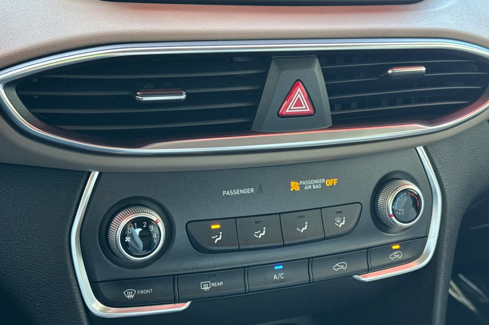 Used 2019 Hyundai Santa Fe SE FWD image 26