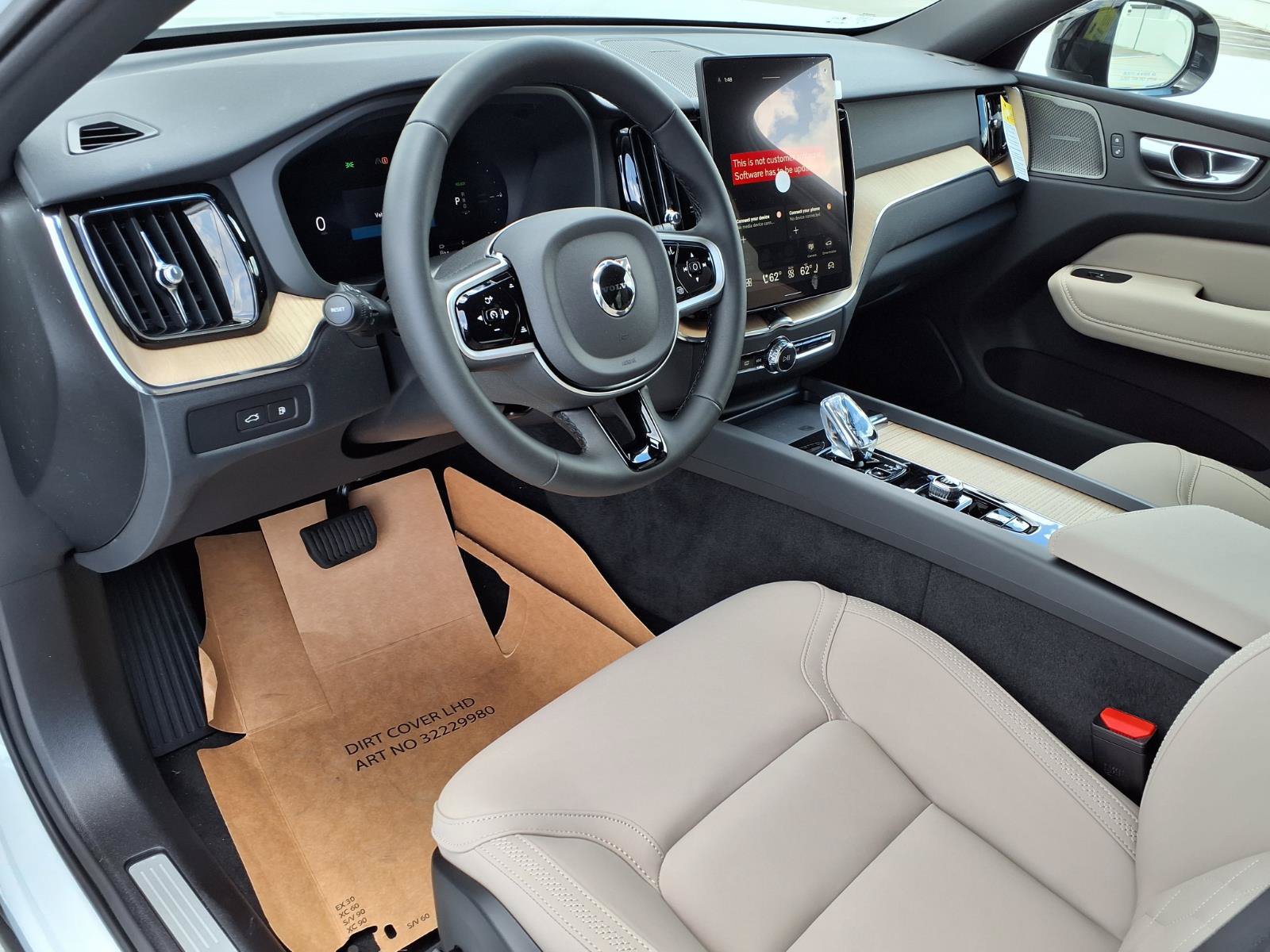 New 2026 Volvo XC60 T8 Plus w/ Protection Package Premier AWD/4WD image 12