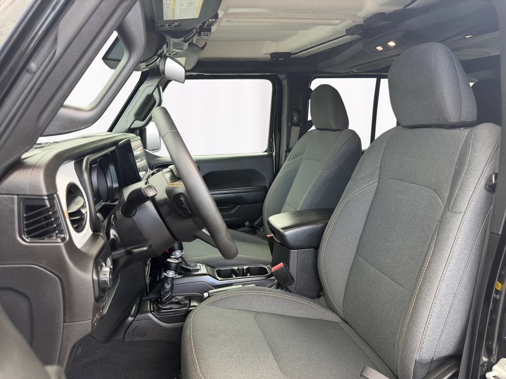 Used 2024 Jeep Wrangler Unlimited Sport AWD/4WD image 9