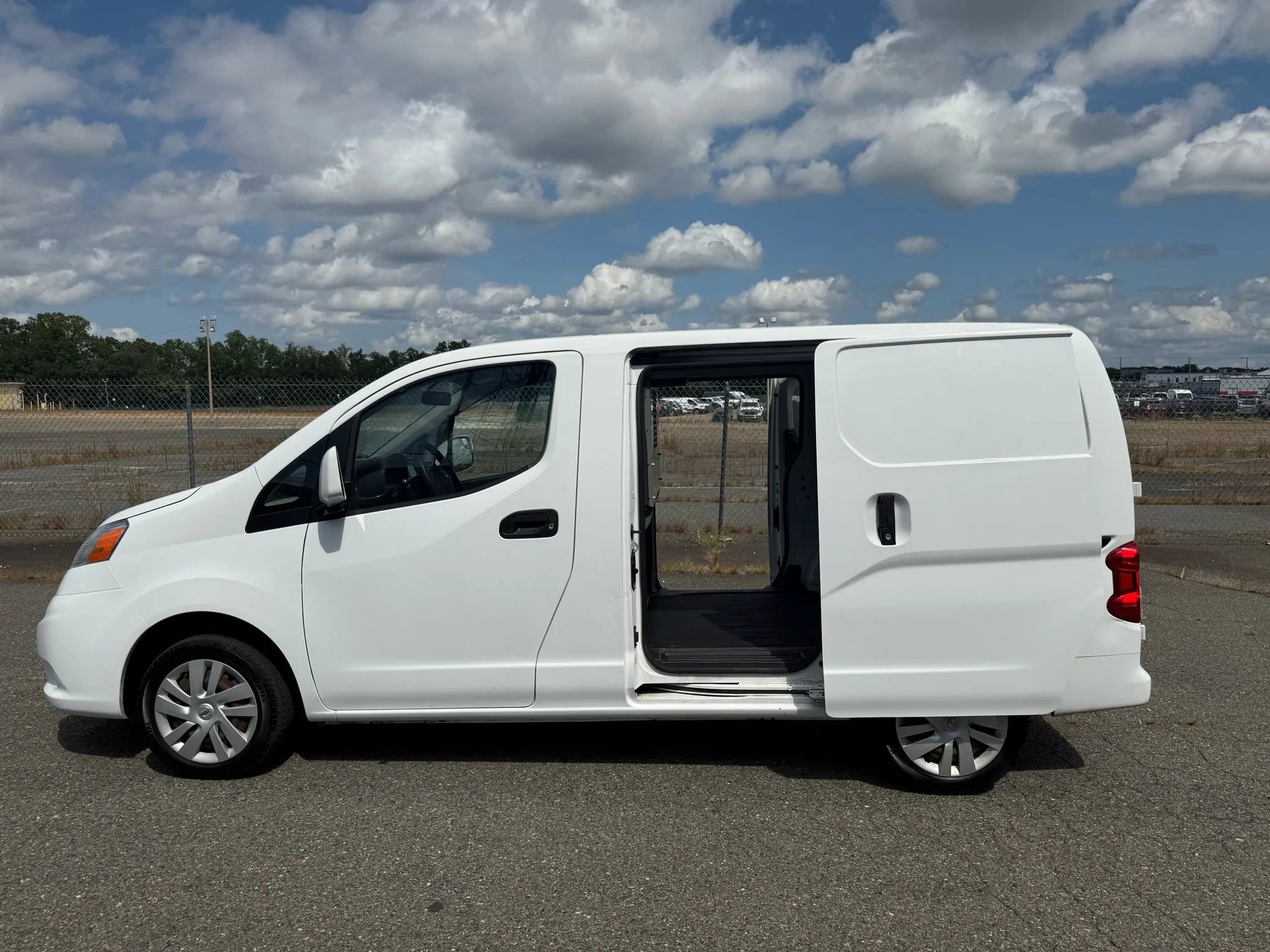 Used 2018 Nissan NV200 SV w/ Navigation Package image 36