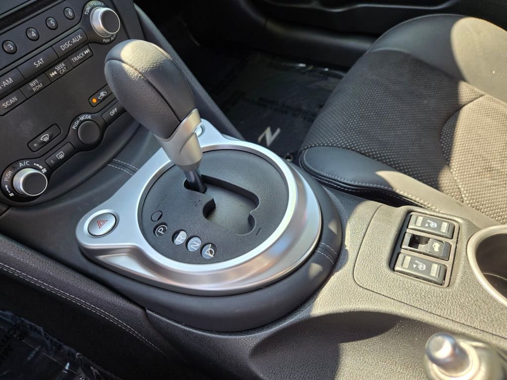 Certified 2020 Nissan 370Z Touring Sport image 23