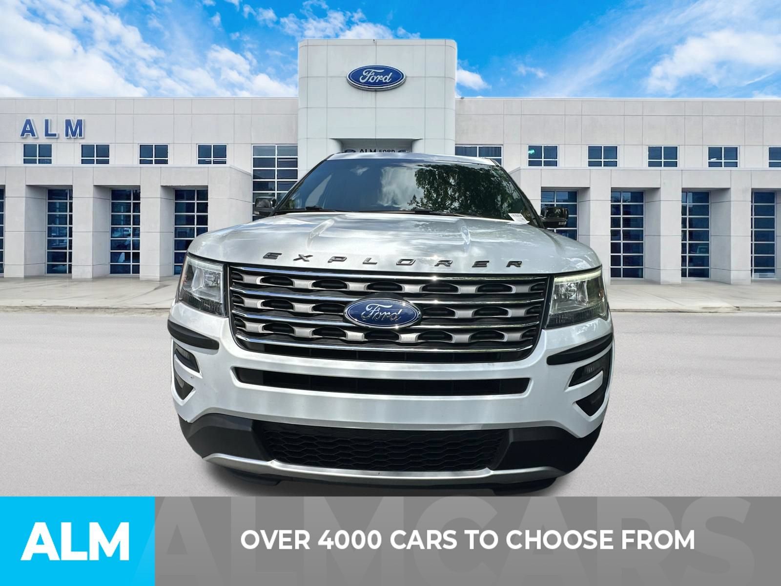 Used 2016 Ford Explorer XLT w/ Equipment Group 201A FWD image 2